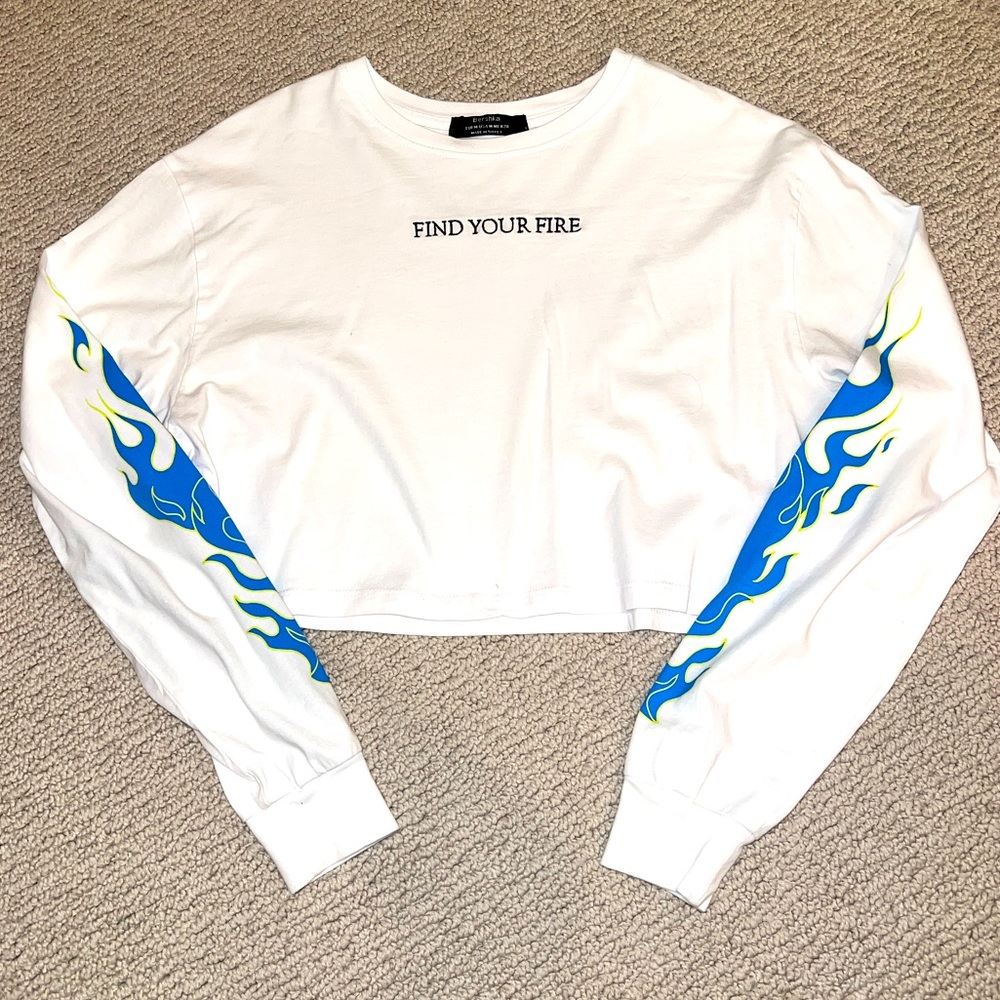 BERSHKA Find Your Fire Crop